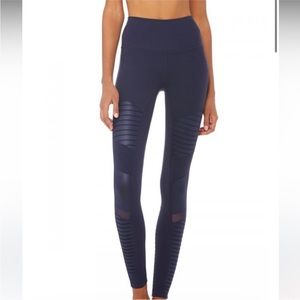 Alo yoga leggings Sz Xs Moving sale